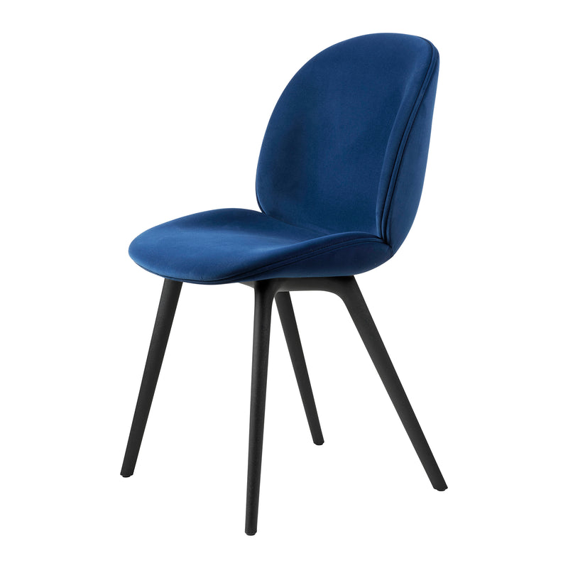 Gubi - Beetle Dining Chair (gepolstert) | Dedar Sunday (003) / Vollpolsterung / Plastic Base