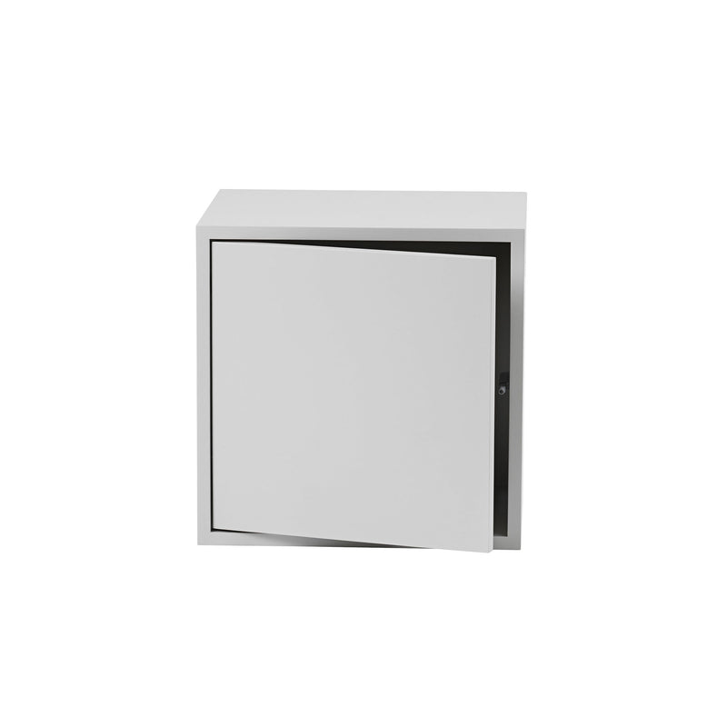 Muuto - Stacked Regalmodul mit Tür | hellgrau