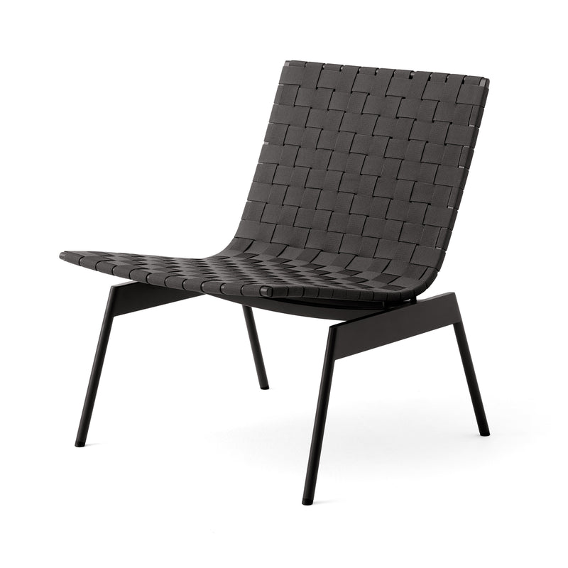 &Tradition - Ville Outdoor Lounge Chair | AV44 / warm schwarz