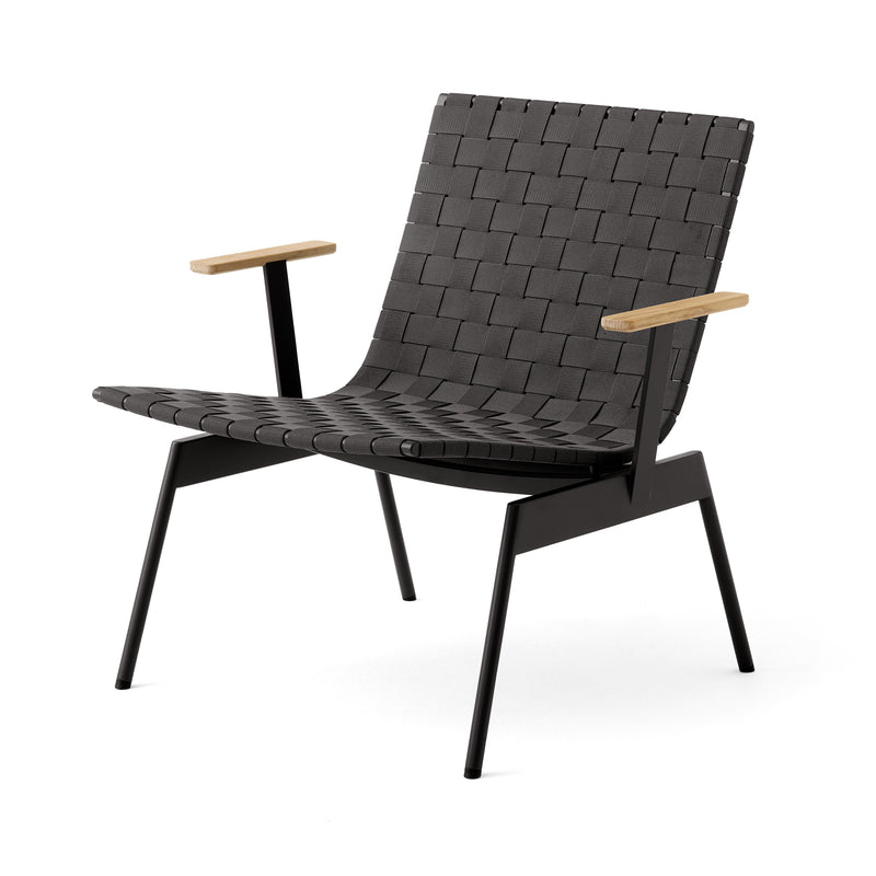 &Tradition - Ville Outdoor Lounge Chair | AV45 / warm schwarz