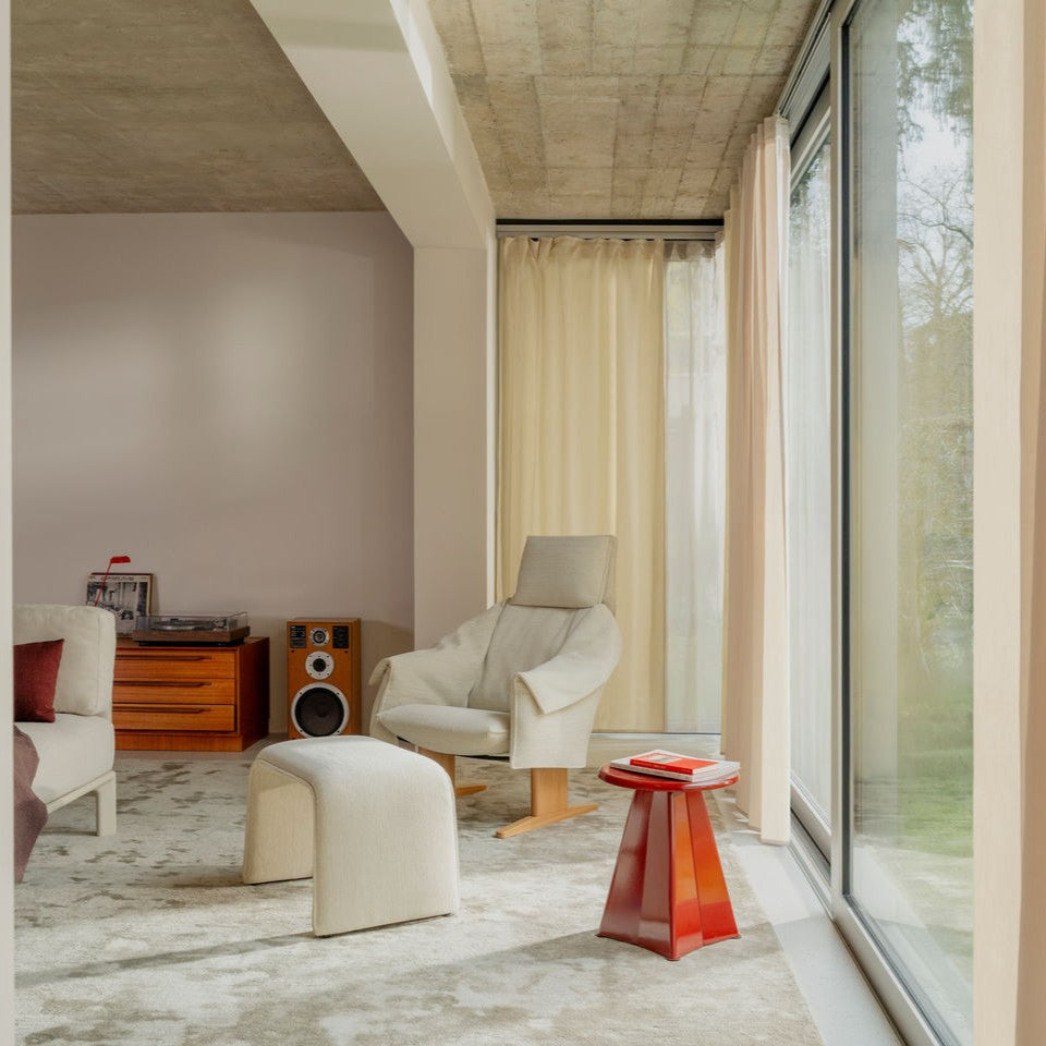 Zwei junge Designerinnen für Vitra: Der Bascule