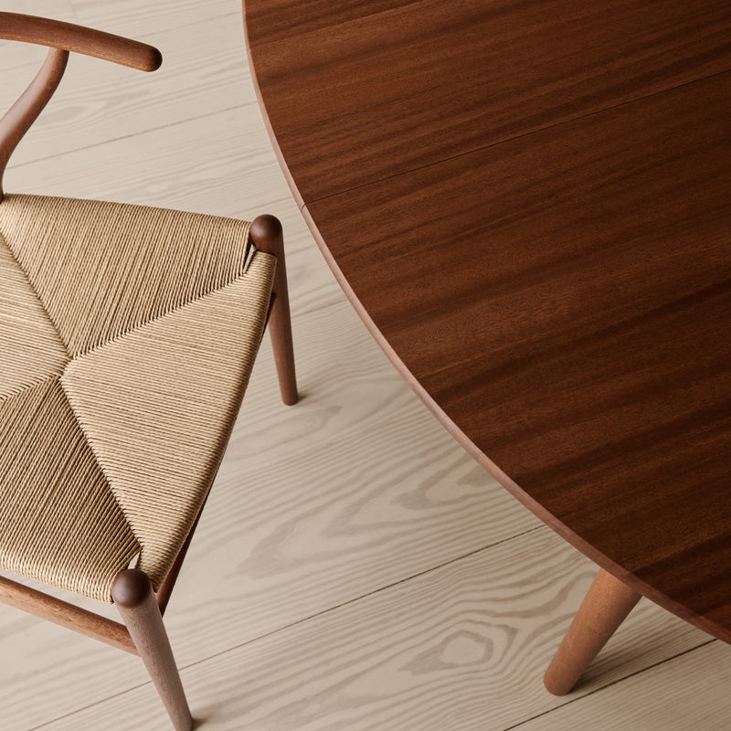 Carl Hansen - CH338 ausziehbarer Esstisch