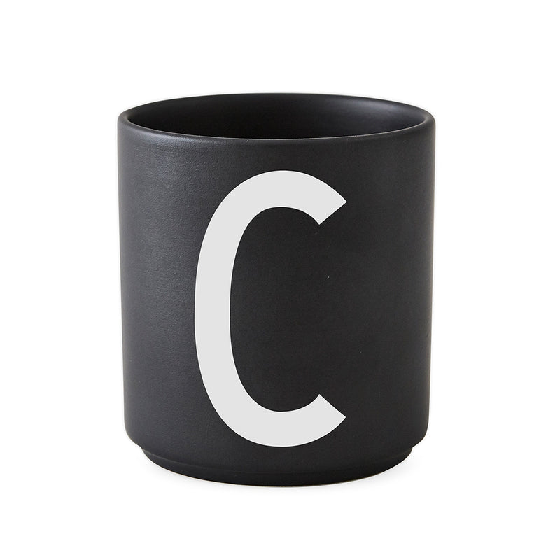 Design Letters - AJ Porzellan Becher | C / schwarz
