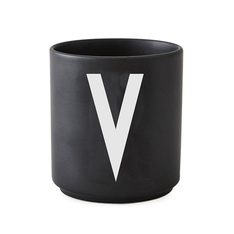 Design Letters - AJ Porzellan Becher | V / schwarz