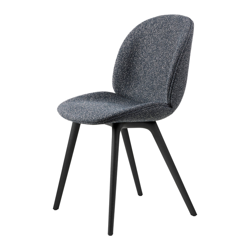 Gubi - Beetle Dining Chair (gepolstert) | Dedar Around Bouclé (023) / Vollpolsterung / Plastic Base