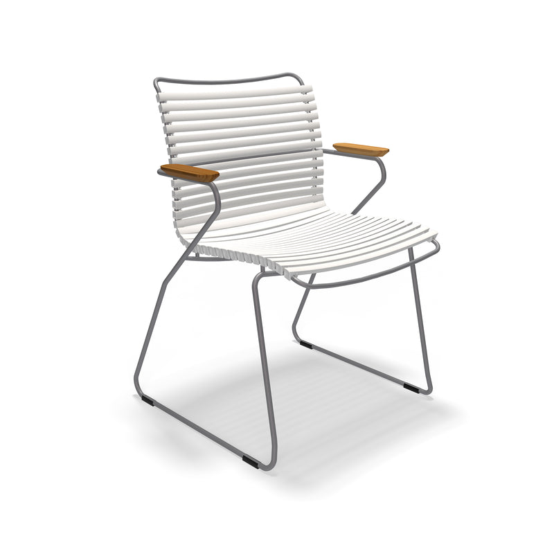 HOUE - CLICK Outdoor Dining Armlehnstuhl mit niedriger Lehne | muted white
