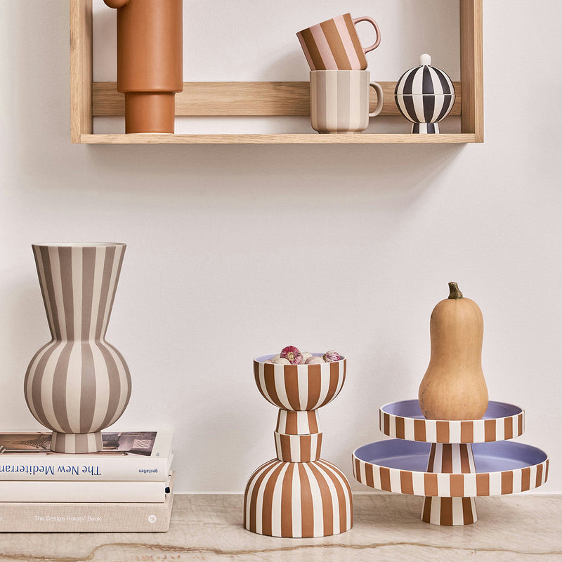 OYOY - Toppu Schale mit Fuß | Ø 15 x H 13 cm / caramel/lavender, Ø 12,5 x H 10 cm / caramel/lavender
