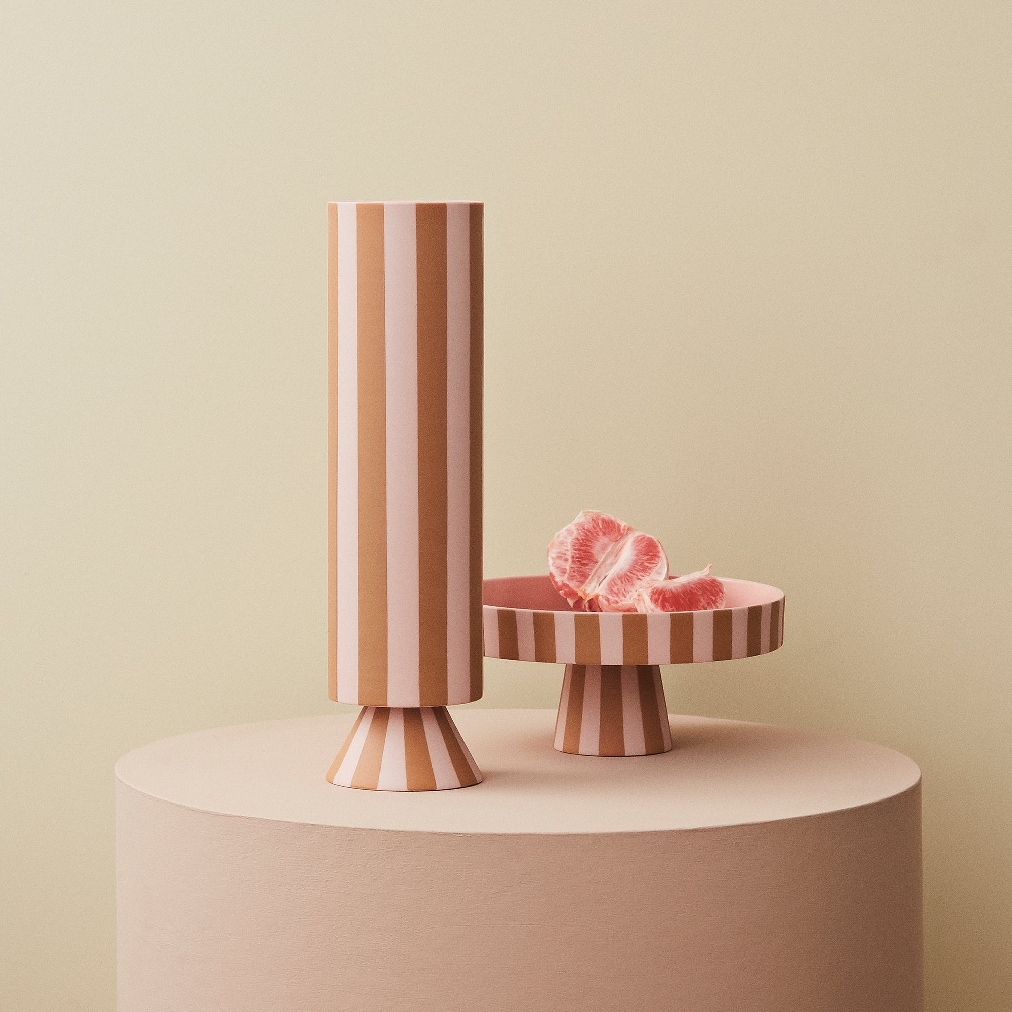OYOY - Toppu Tablett | Ø 20 x H 9 cm / rosa/karamell