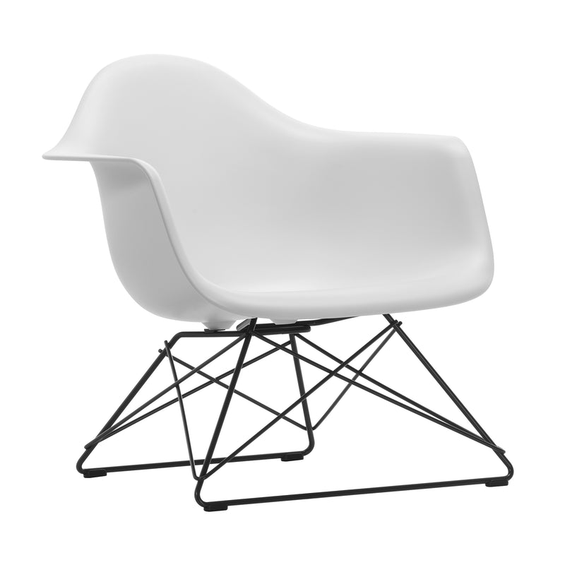 Vitra - Eames Plastic Armchair LAR RE | cotton white RE / basic dark