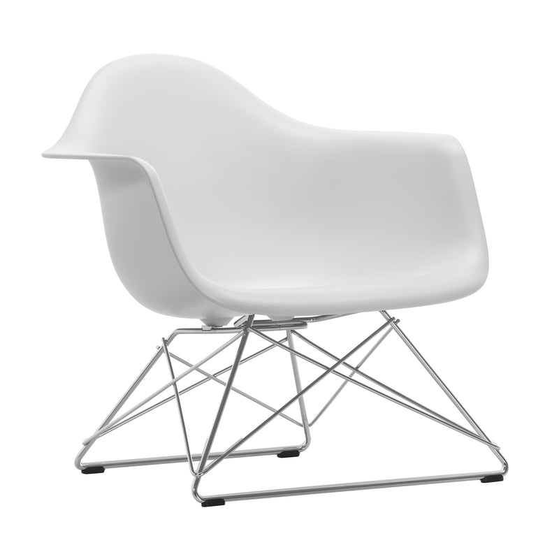 Vitra - Eames Plastic Armchair LAR RE | cotton white RE / verchromt