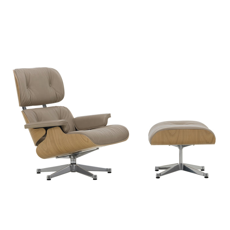 Vitra - Lounge Chair &amp; Ottoman | Leder Premium F sand  / Kastanie natur / poliert